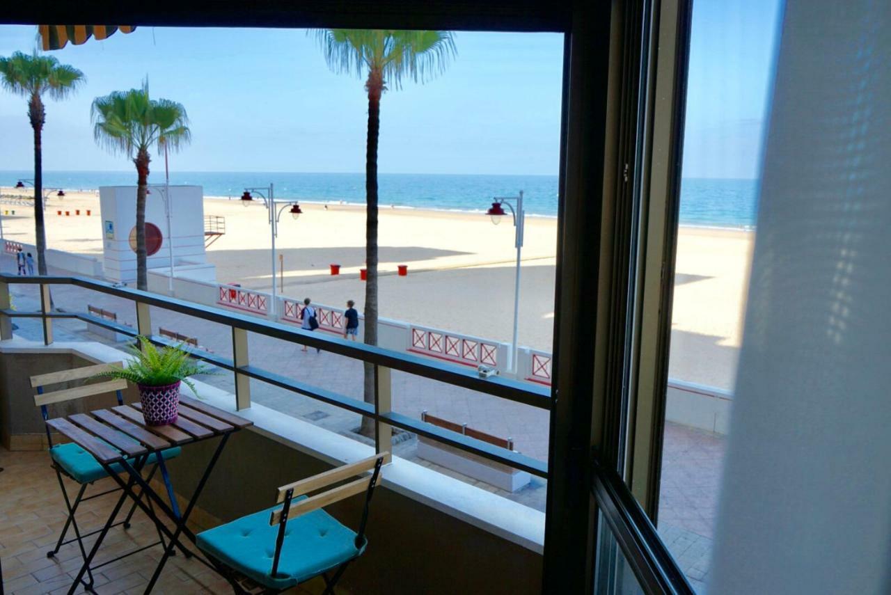 Victoria Sunset Lounge Cadiz