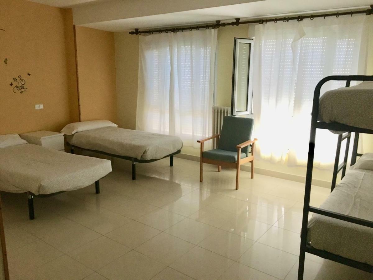 Hostal Llanes International