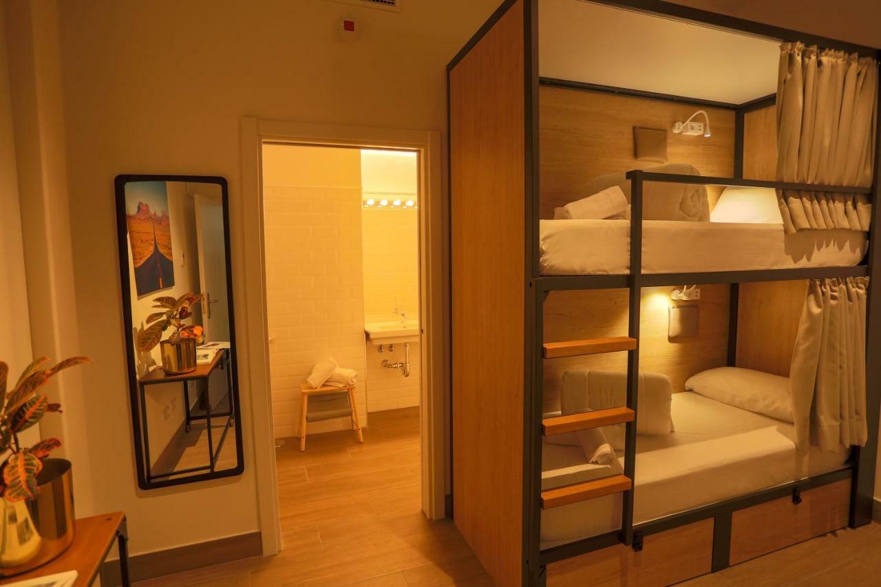 Hostal Nut