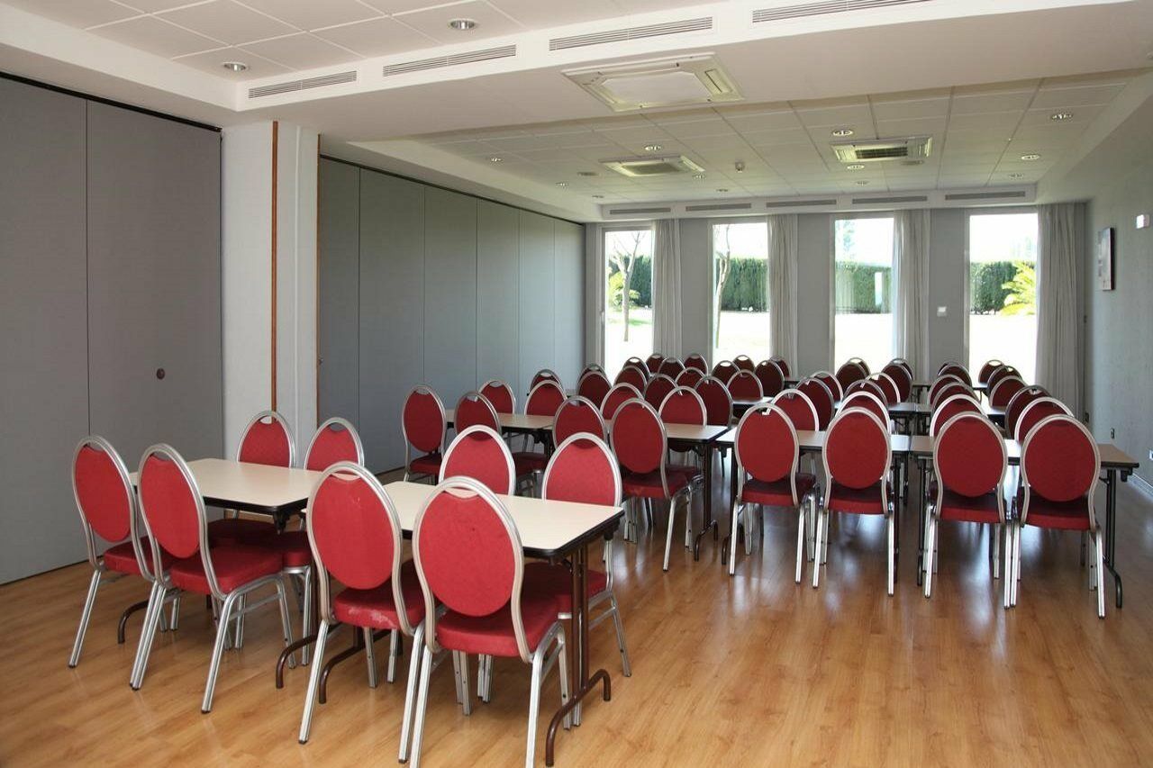 Travelodge Barcelona Del Valles Hotel 3*