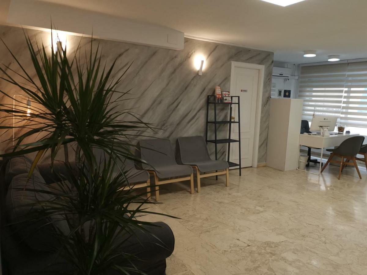 Guest house Hostal Suizo 2*