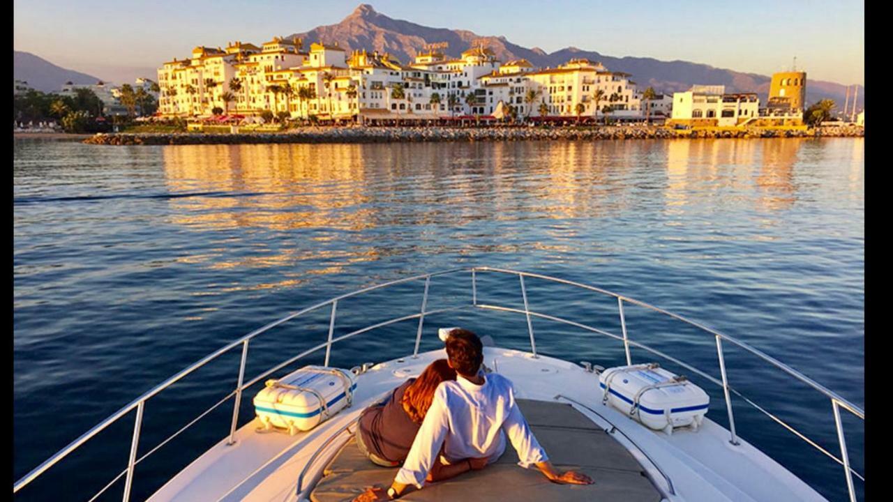 Beachfront - Beachside With Stunning Sea Views Apartment Marbella