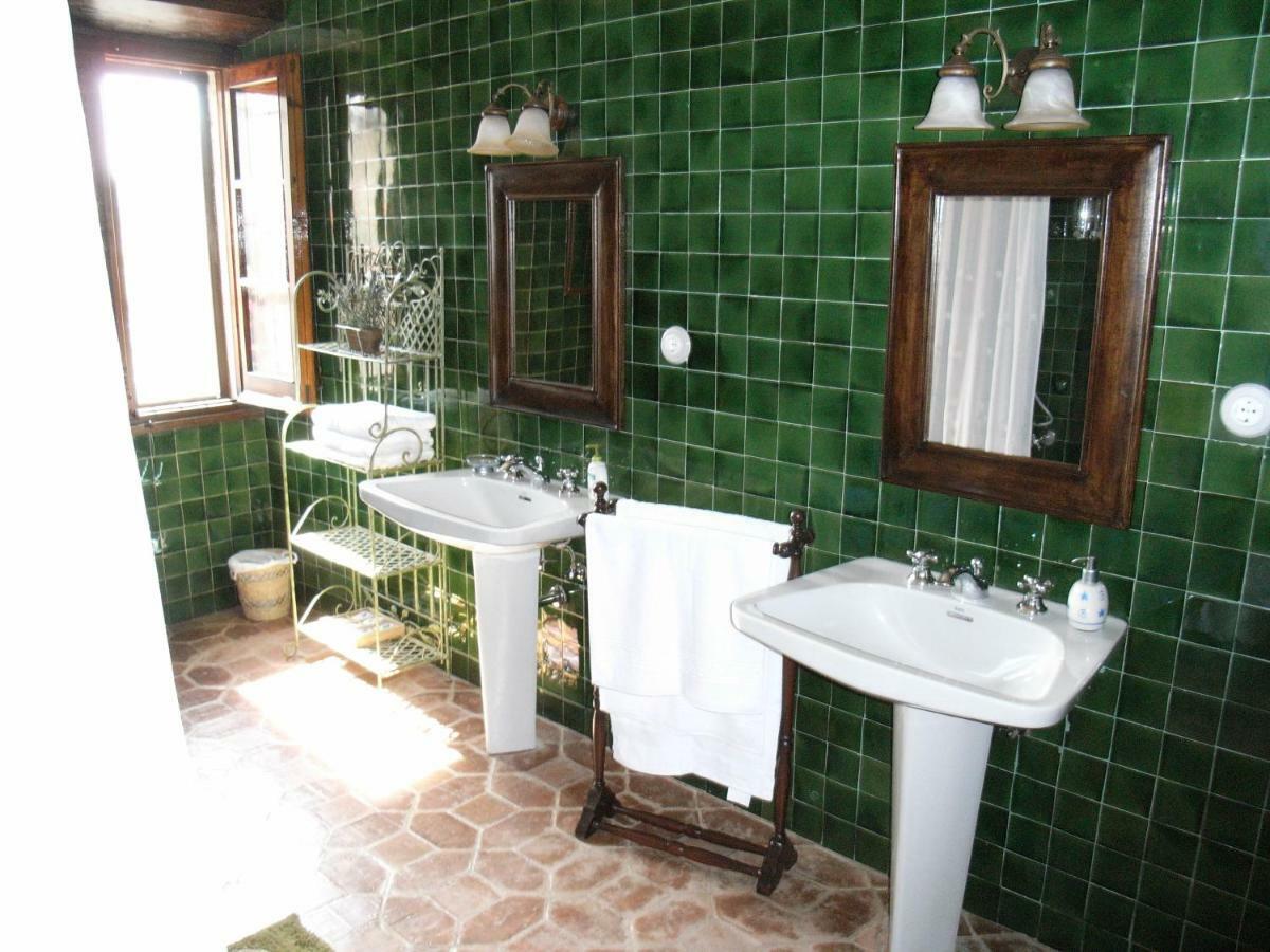 Hotel Masia Can Vive 3*