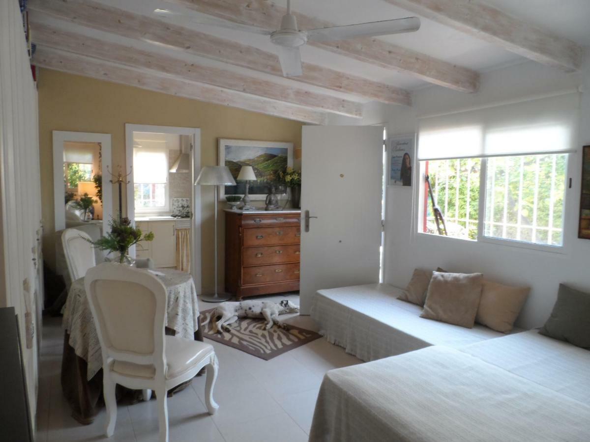 Casa Con Jardin Frente Playa De Holiday home