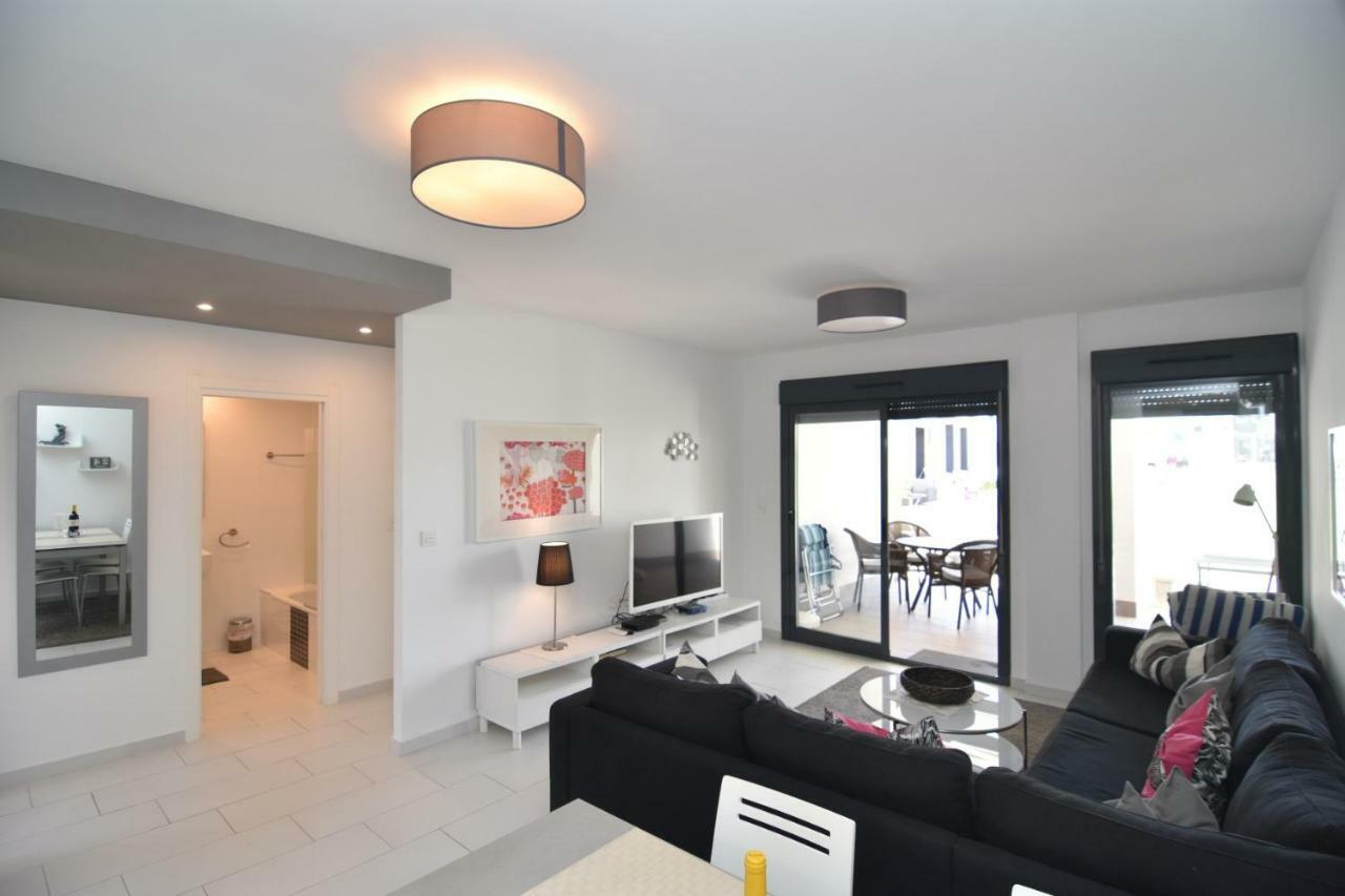 Oasis V South Facing Pool View La Zenia Apartment *