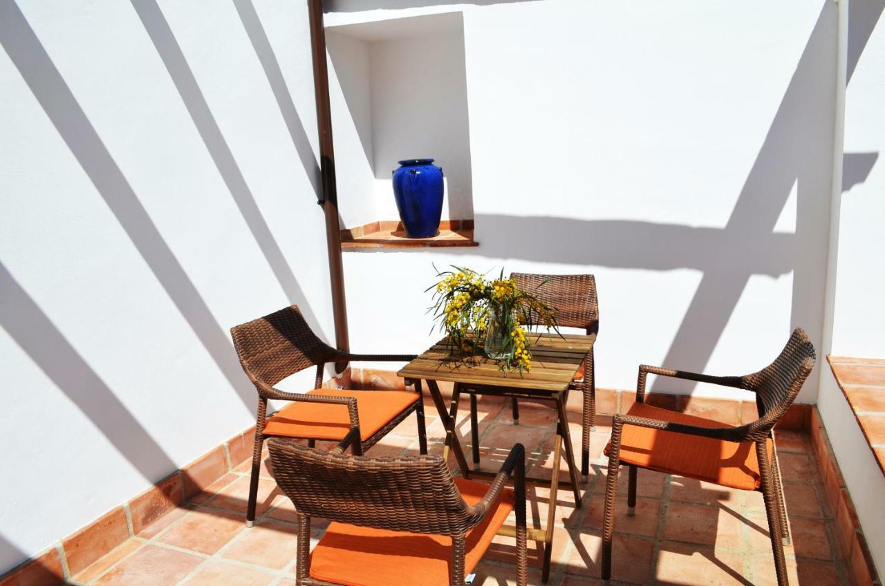 Casa Grande / Rosas Cantares *