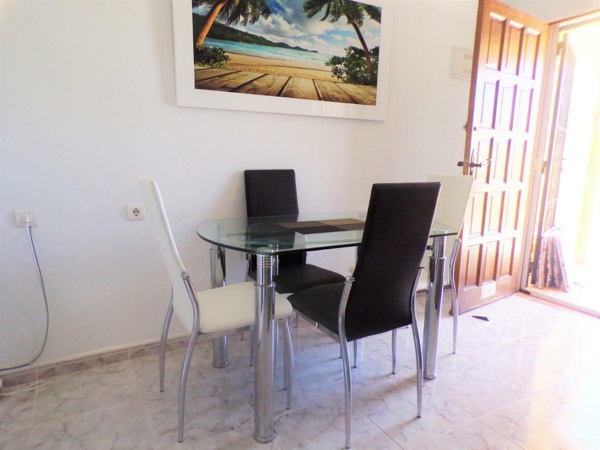 Apartamento Ground Floor Overlooking Pool *