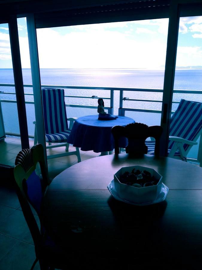 Junto Al Mar Apartment *