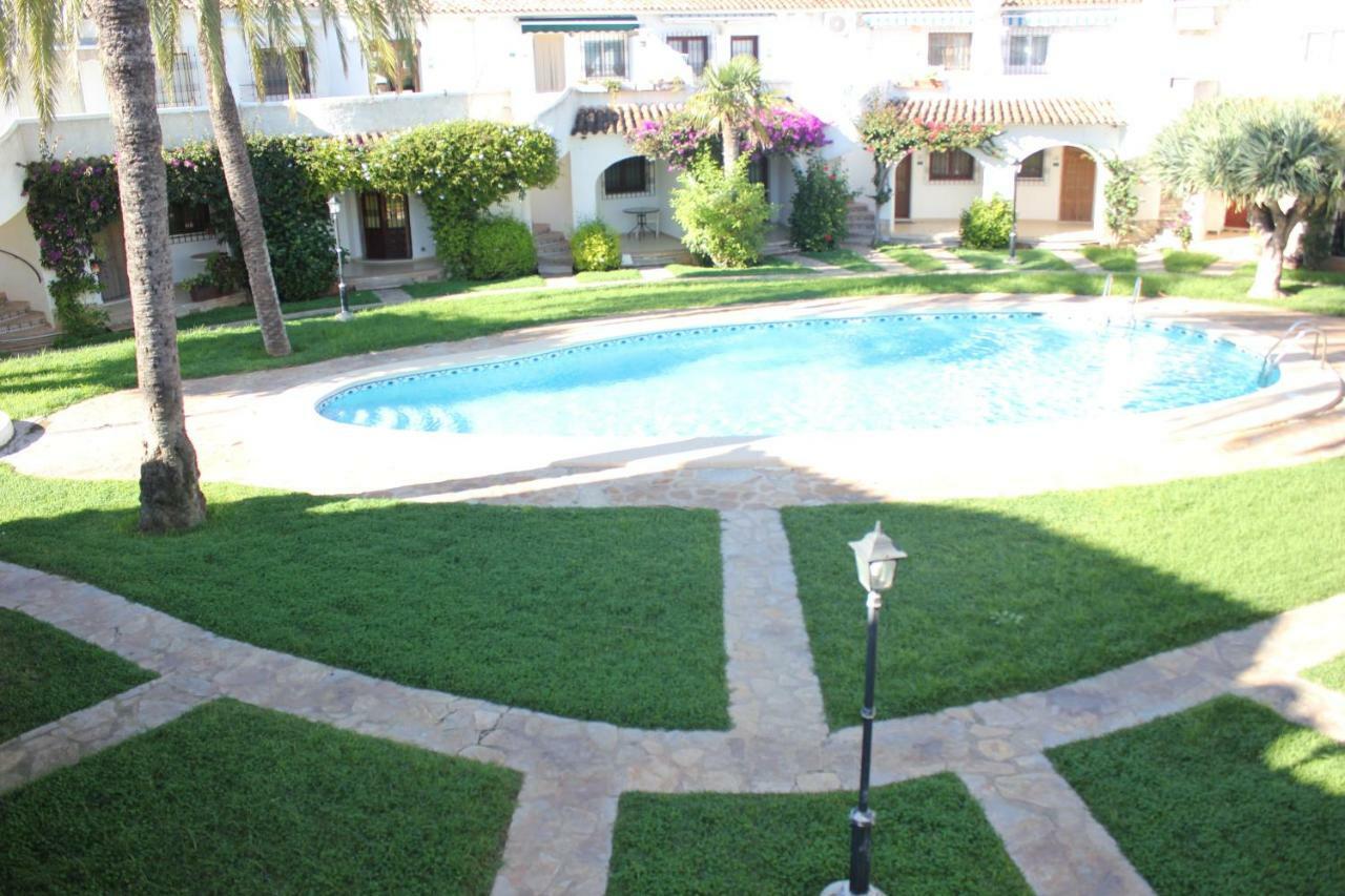 Oasis Park Apartment