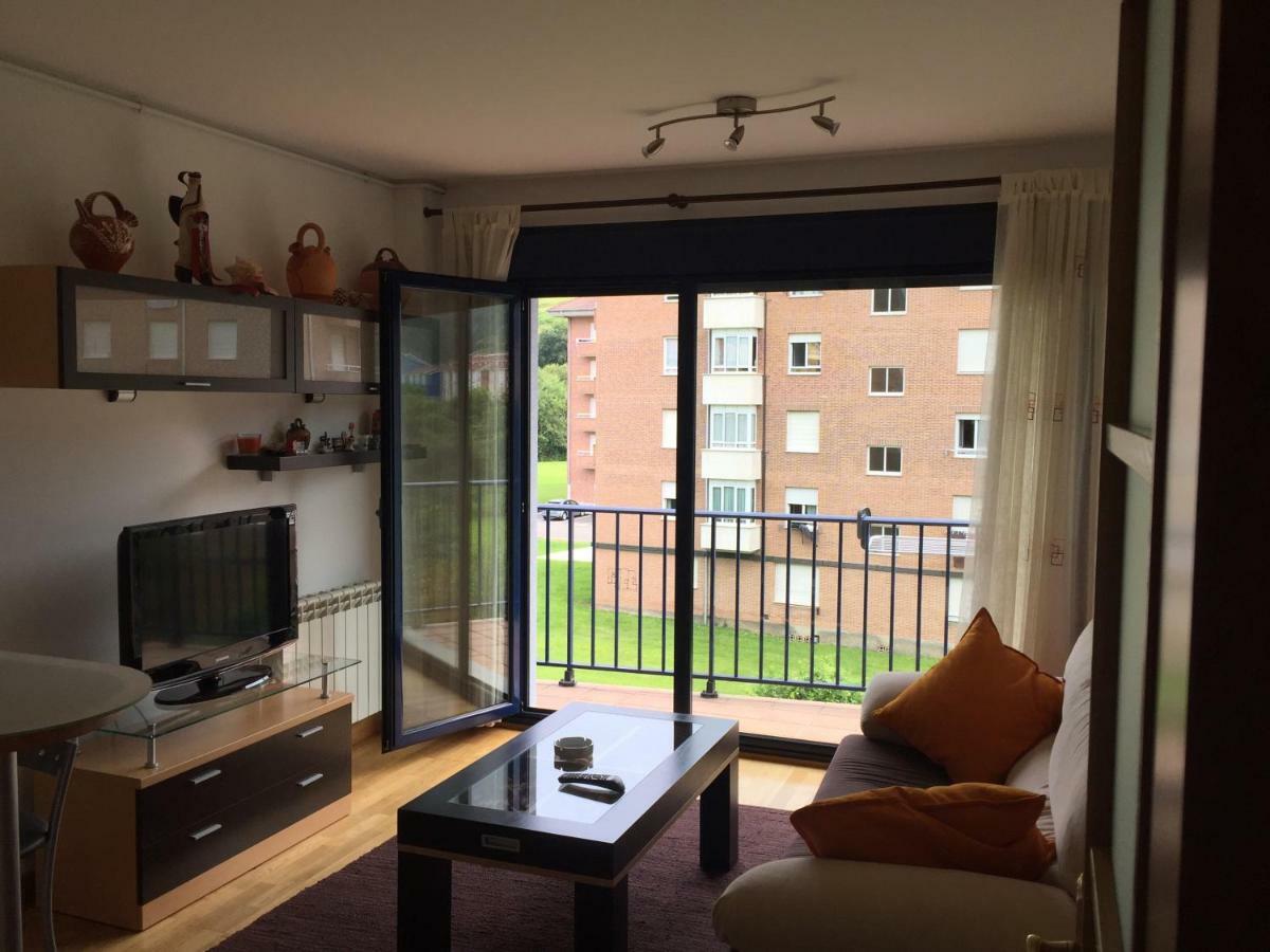 La Barquera Apartment *