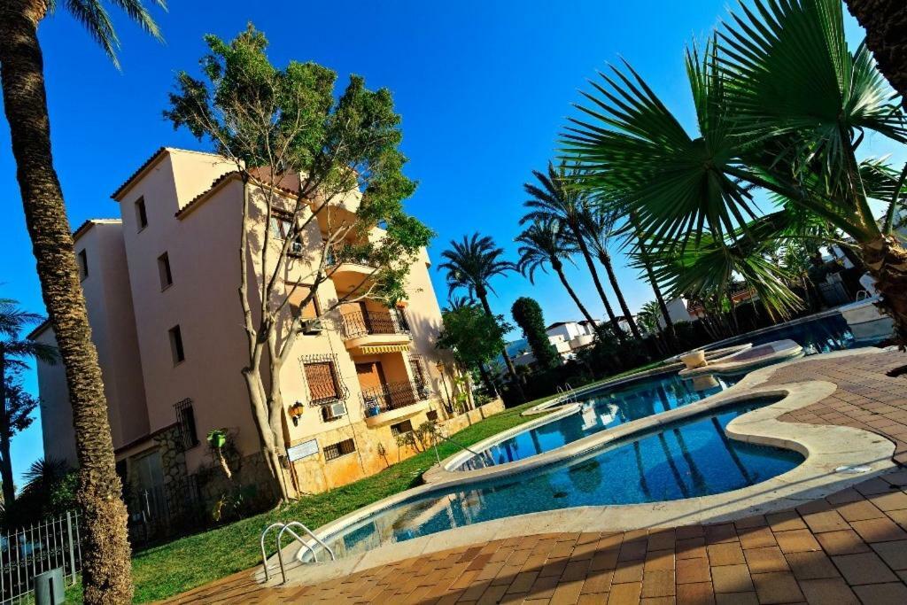 Estudio Capitán-piscina * Dénia