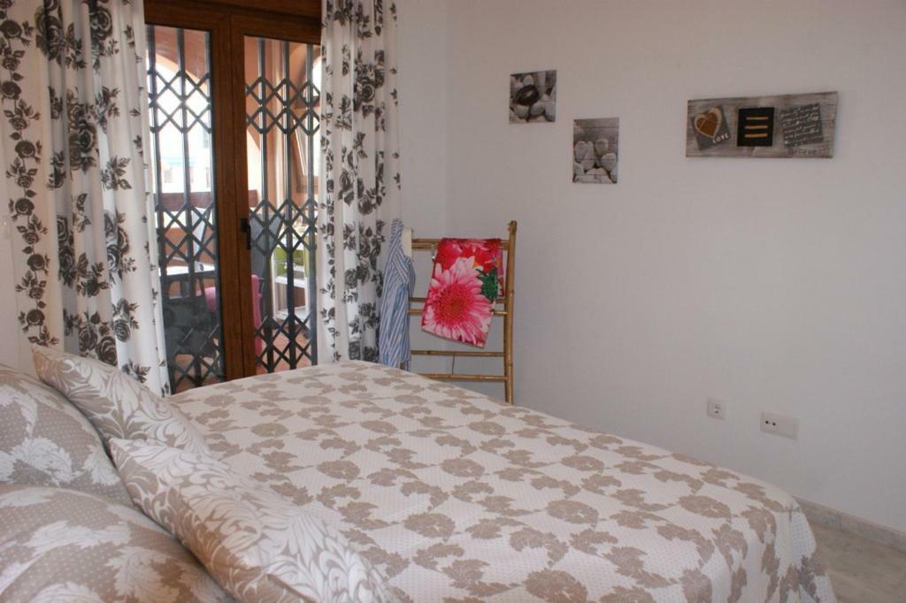 Calle Rigoletto Costa Blanca * Villamartin (Valencia)