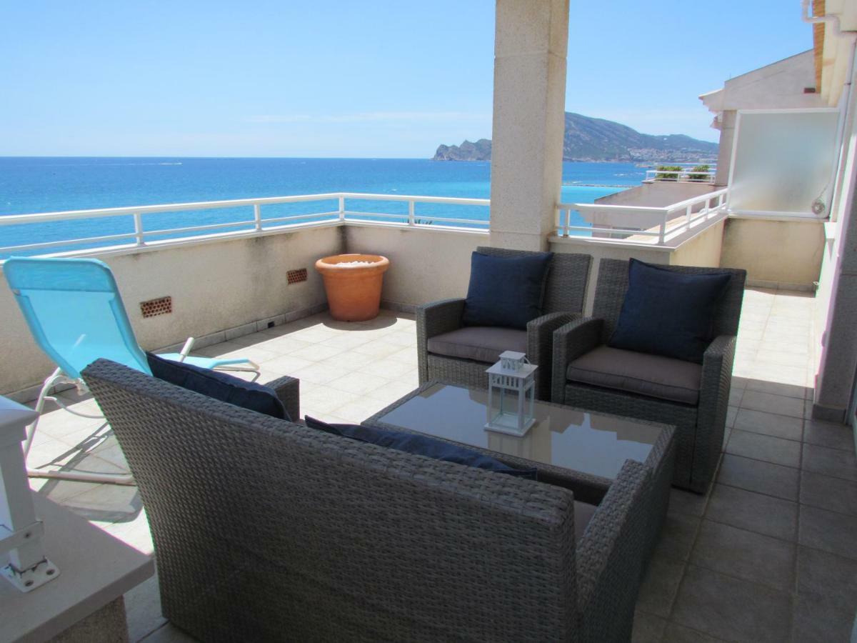 Front Line Penthouse In Apartment Altea