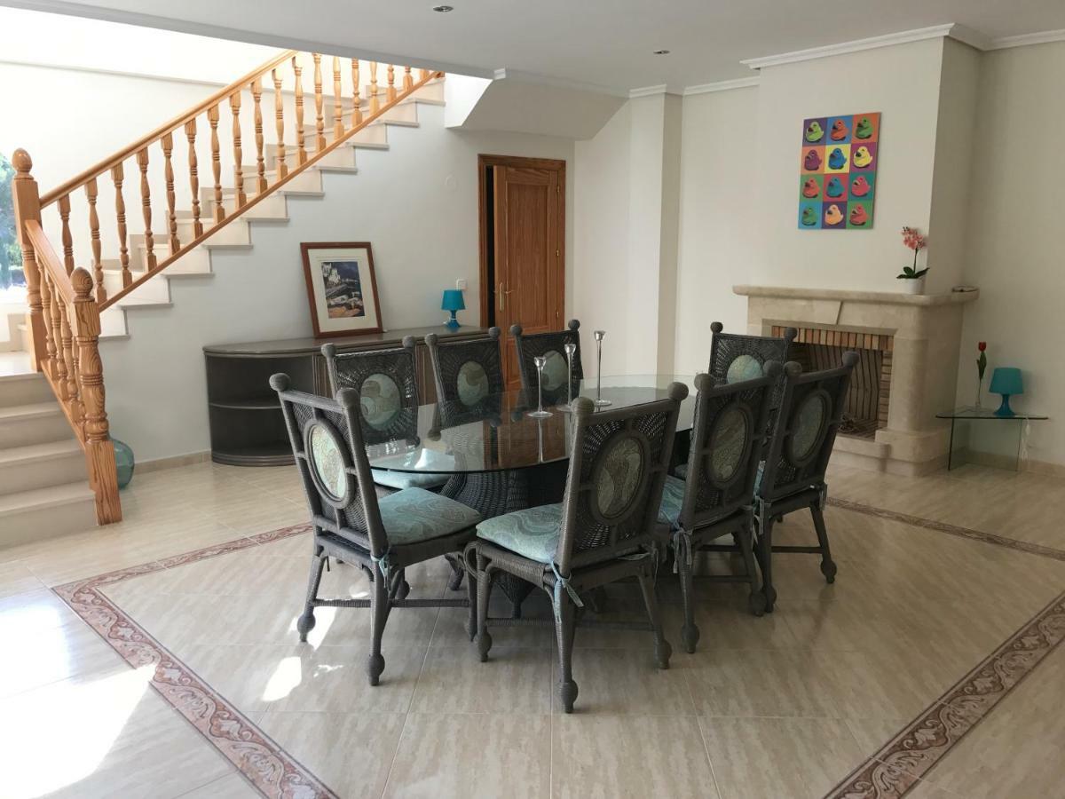 2 Pools - 24 Persons Villa *