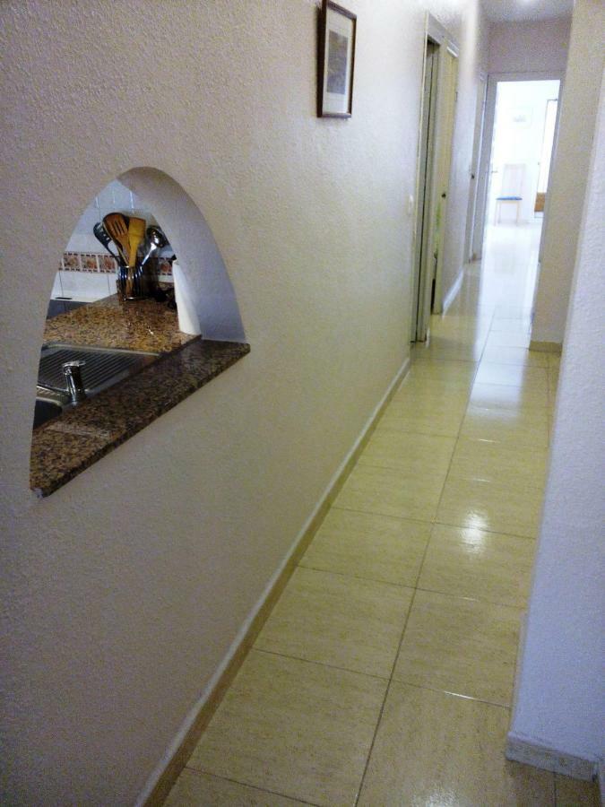 Downtown With Wifi & Tv Box Torrevieja