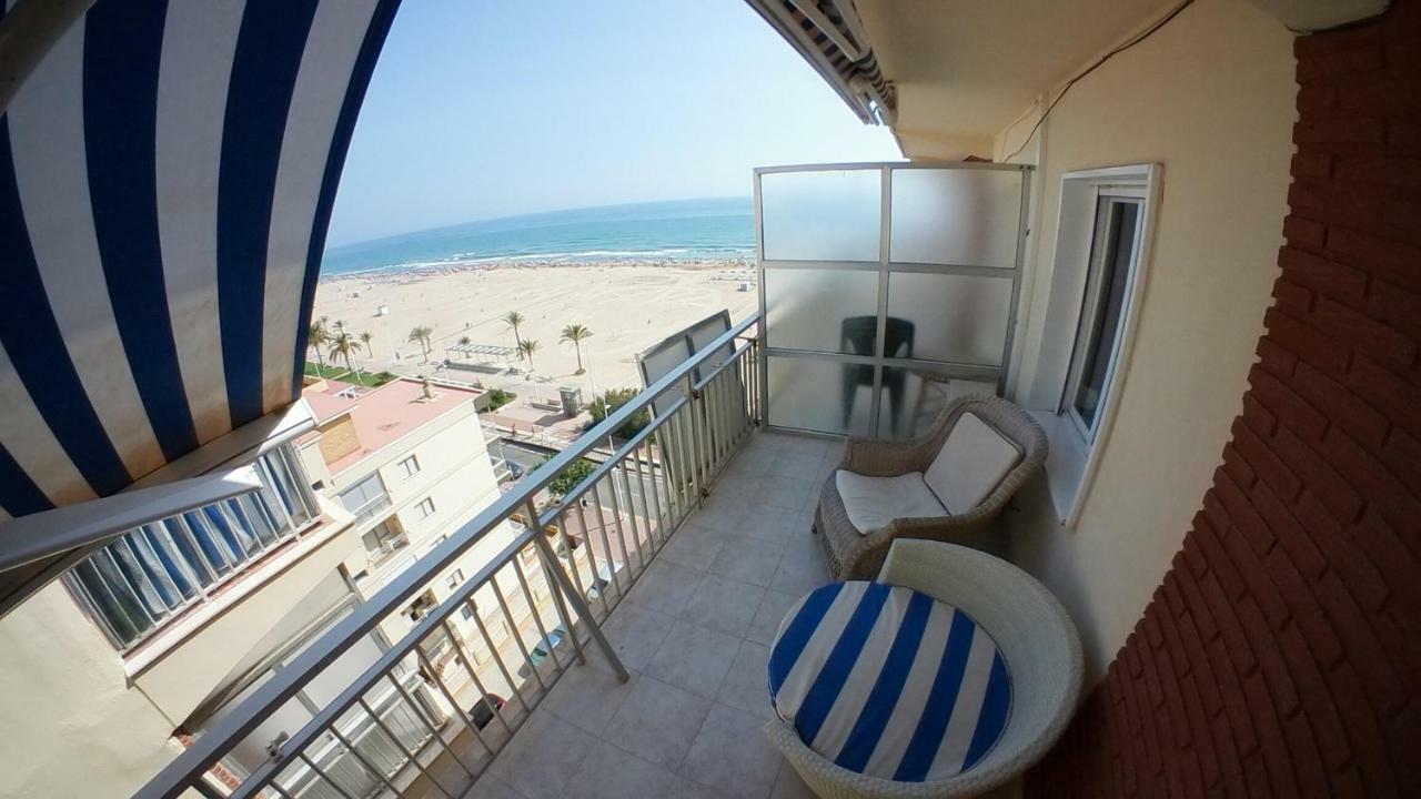 Preciosos Caracola En La Primera Linea De La Playa De * Gandía