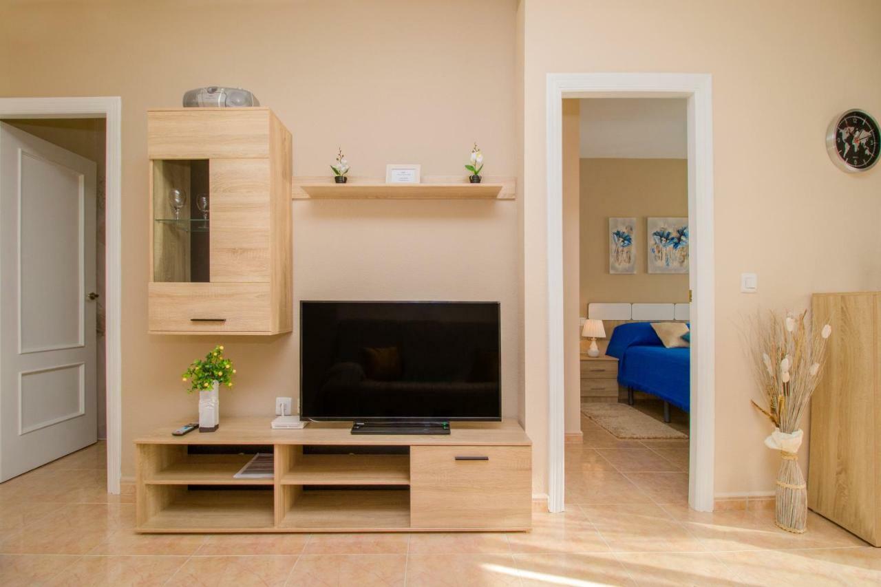 San Julian Apartment *