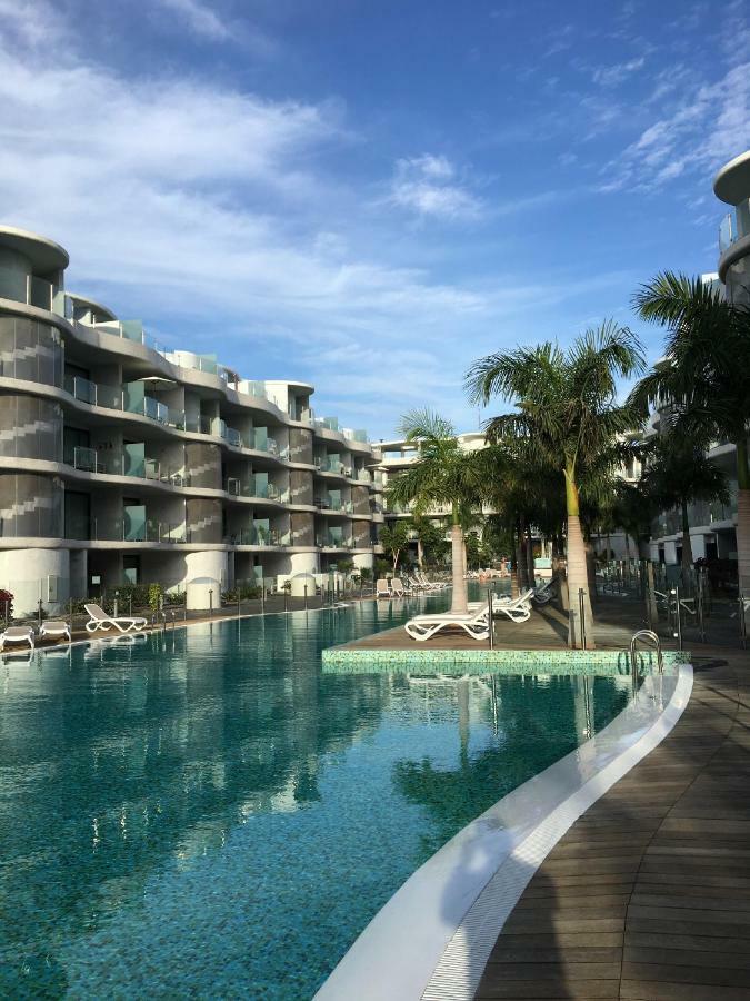 Apartamento The Waves, Luxurious 5*, Wifi, Olympic Pool *