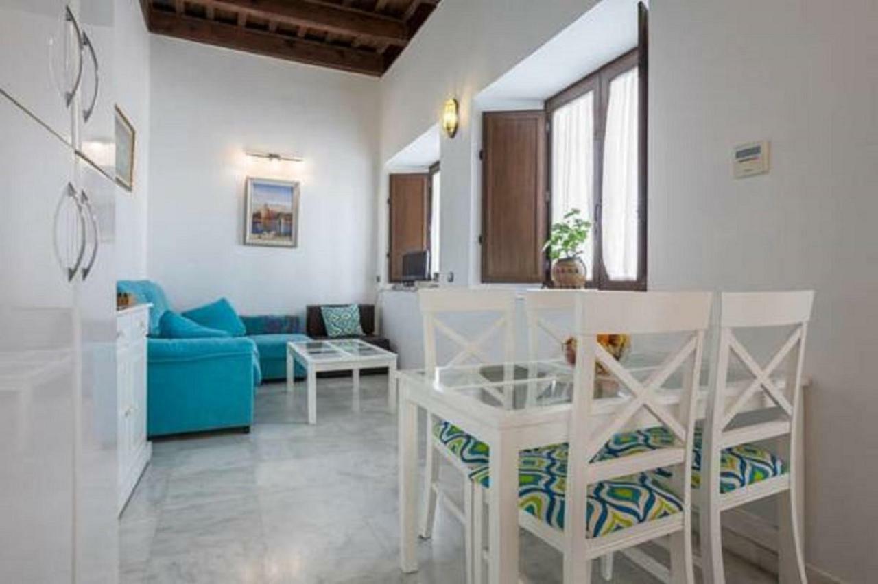Bustos Tavera Apartment