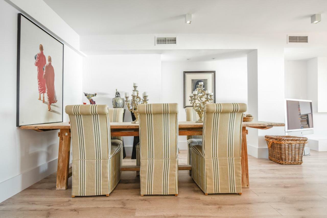Royal Front Beach Apartment *