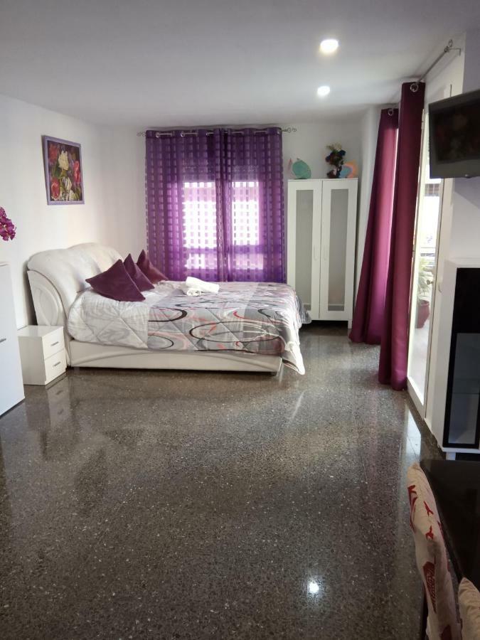 Lana Guest house *