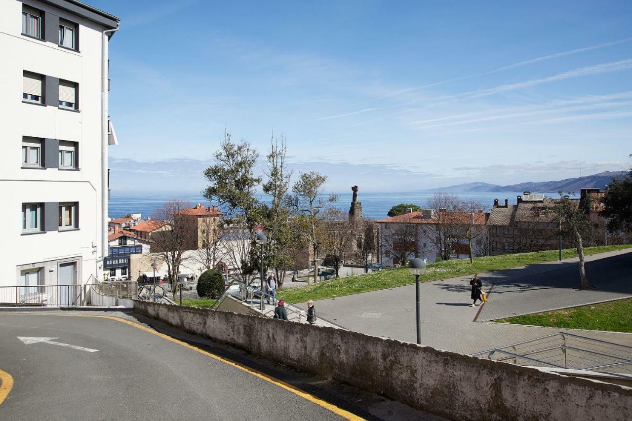 Balentziaga Terraza Y Parking * Getaria