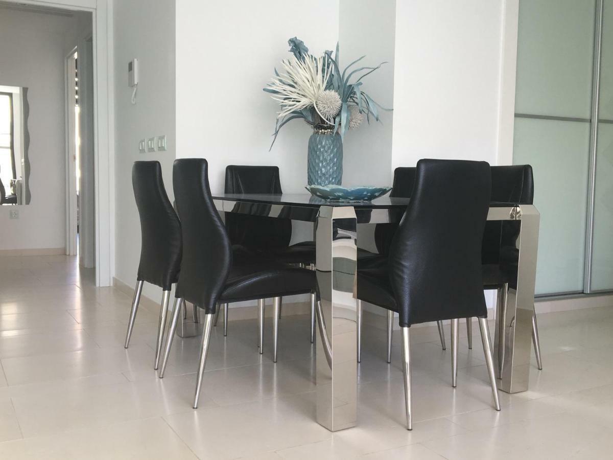 Apartamento The Waves, Luxurious 5*, Wifi, Olympic Pool