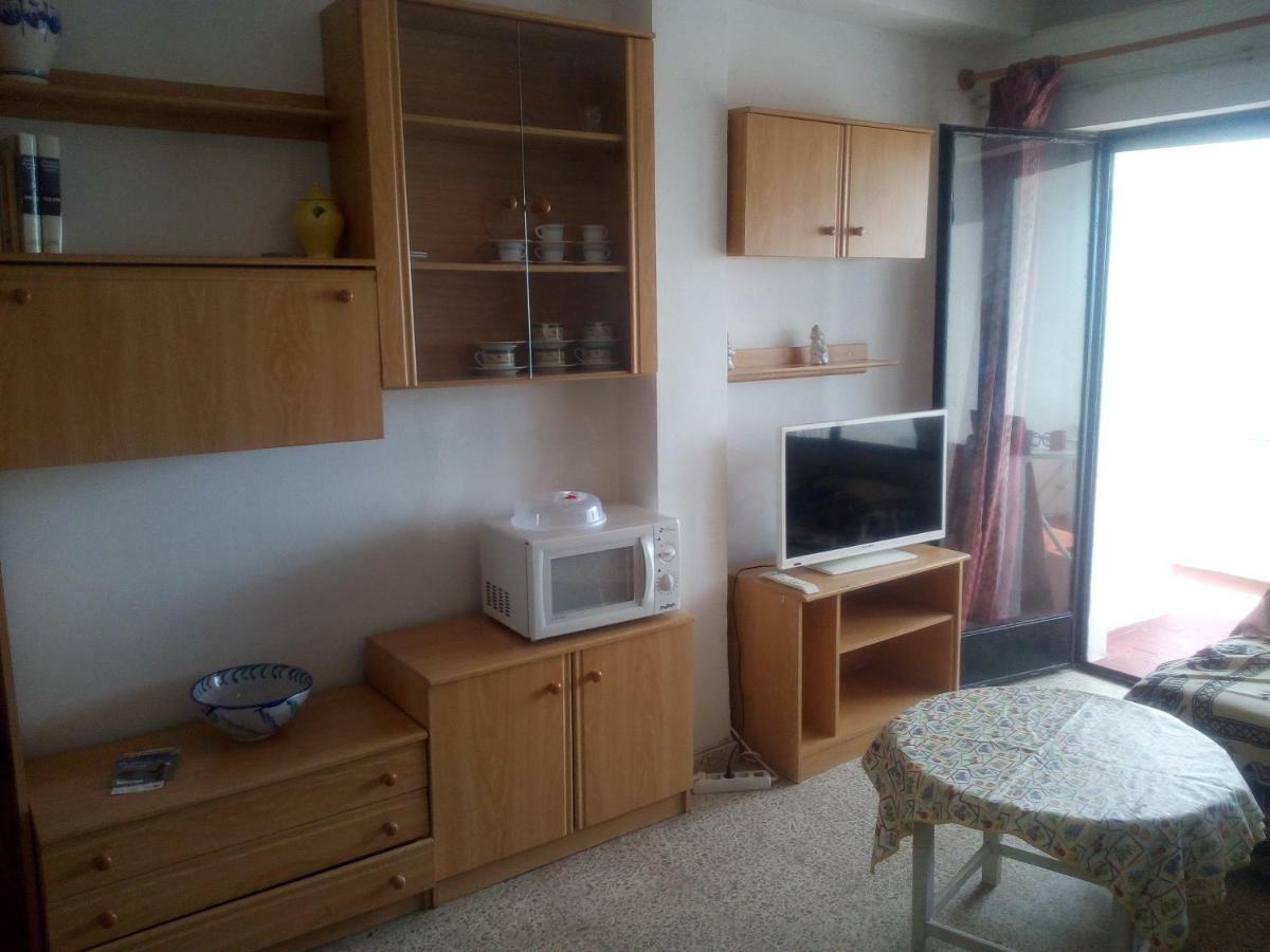 Primera Línea De Playa, 3 Habitaciones, Terraza Sobre El Mar, 4º Sin Ascensor Apartamento Motril