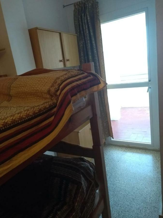 Apartamento Primera Línea De Playa, 3 Habitaciones, Terraza Sobre El Mar, 4º Sin Ascensor