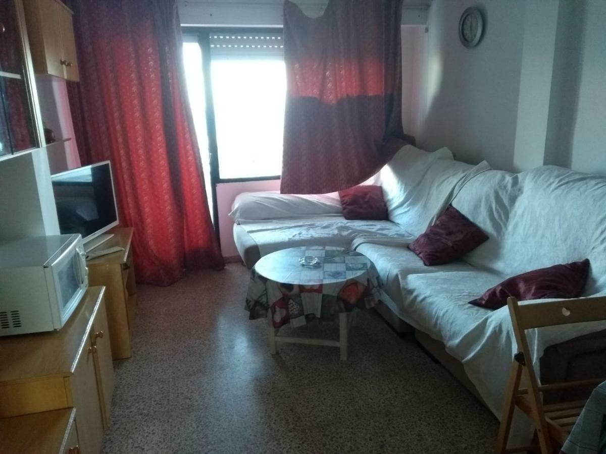 Primera Línea De Playa, 3 Habitaciones, Terraza Sobre El Mar, 4º Sin Ascensor * Motril