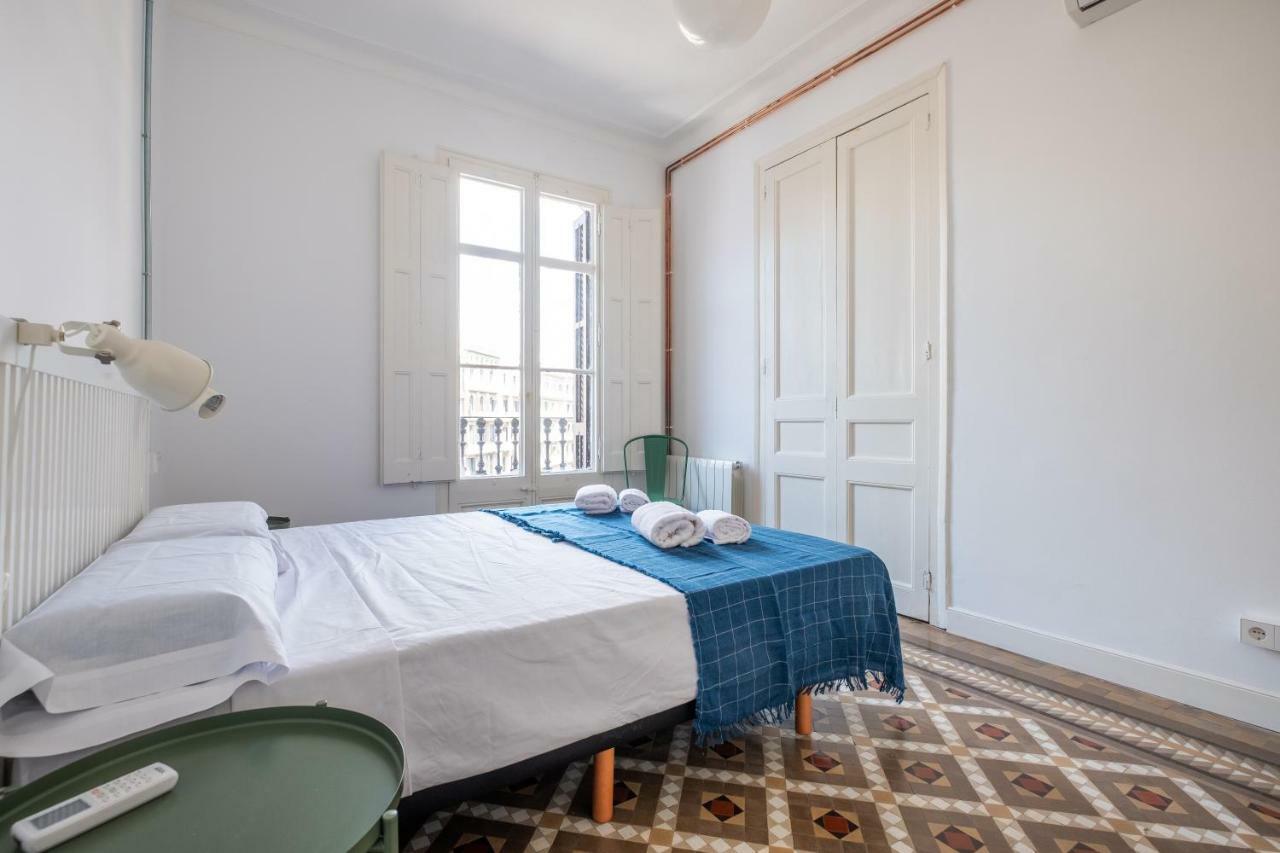 Apartment B32-sunny And Modernist For Groups In Center