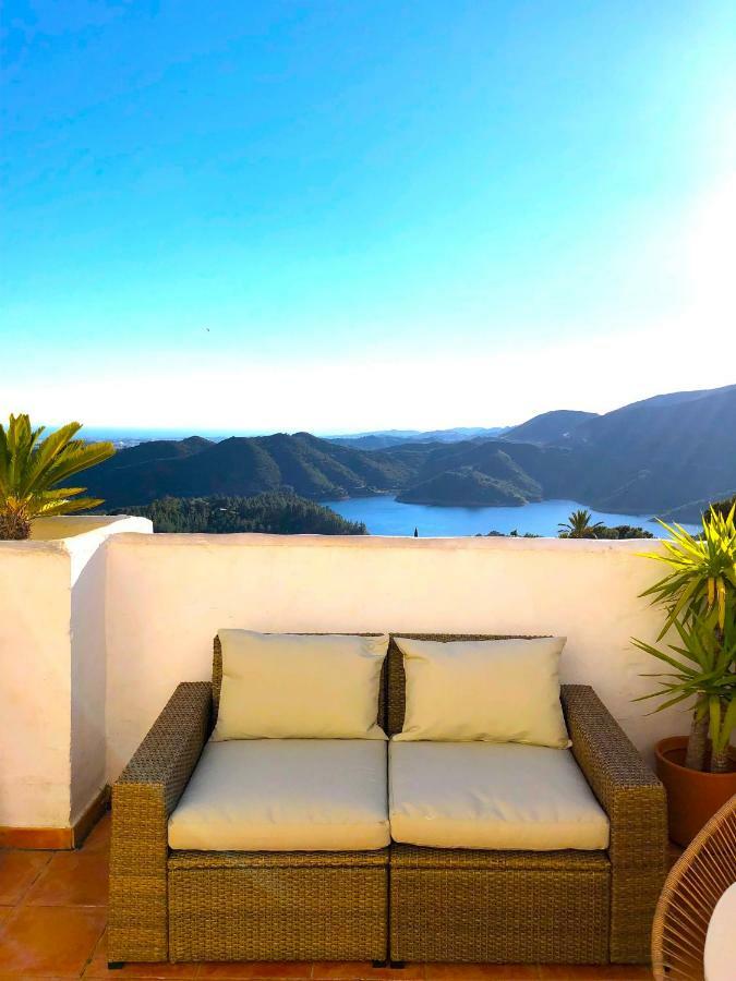 Luxury Duplex With Views. Marbella