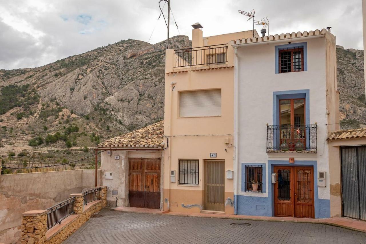 Casa Costa Blanca Rustic Mountain Views Sleeps 8 Сasa de vacaciones *