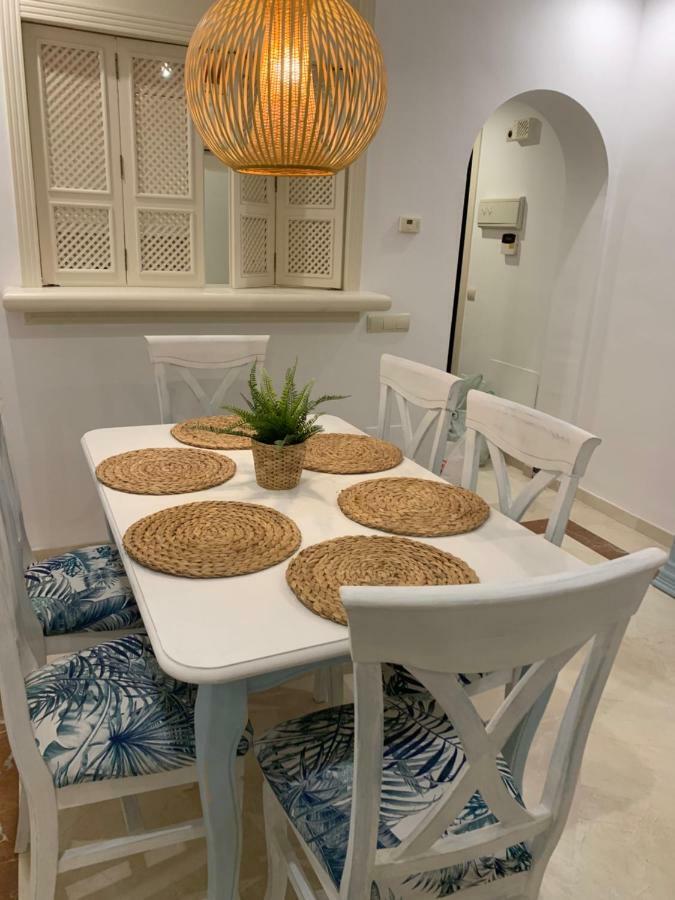 Beachside In Apartment Marbella