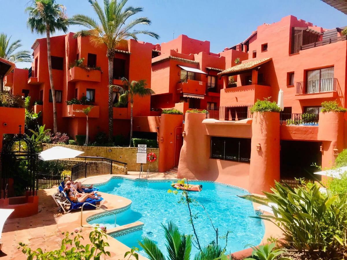 Beachside In Apartment Marbella