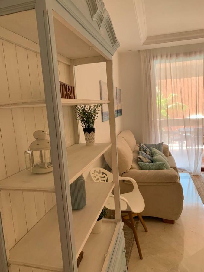 Beachside In Apartment Marbella