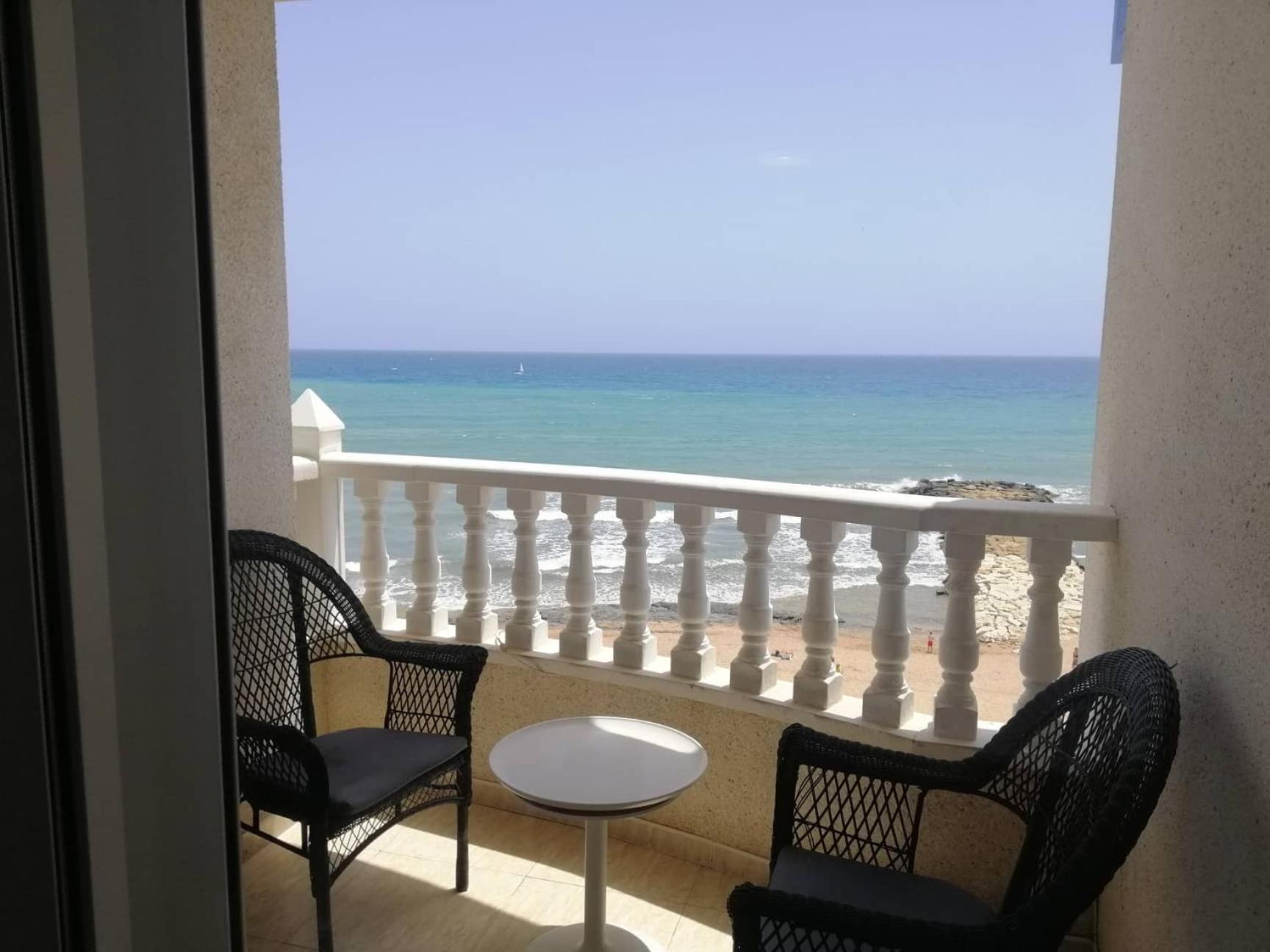 Flamingo, Beach, Sea View, Pool, Wi Fi Apartment *