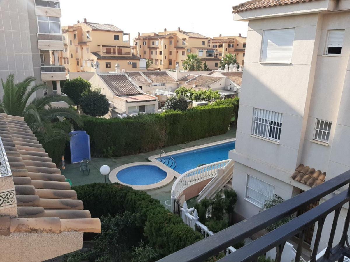 Residencia Alhambra Cisnes Apartment
