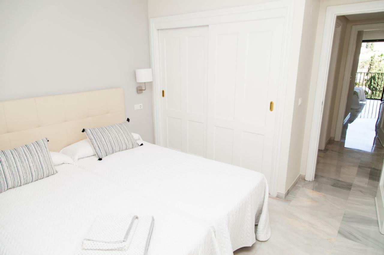 Jardines Del Puerto For Up To 6, Totally Refurbished 2025, Gardens, Pools, Garage, Wifi * Marbella