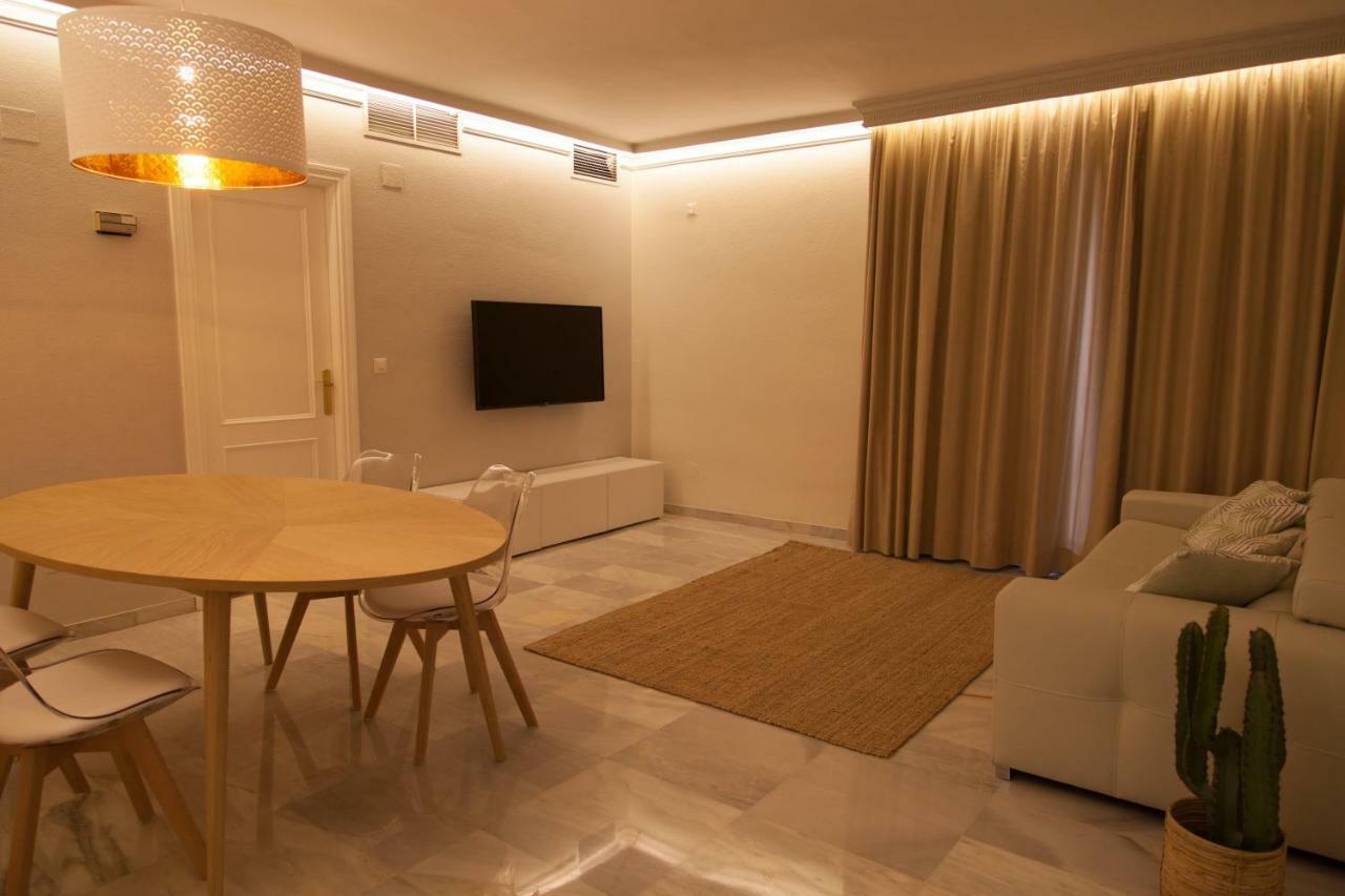 Jardines Del Puerto For Up To 6, Totally Refurbished 2025, Gardens, Pools, Garage, Wifi Apartment *