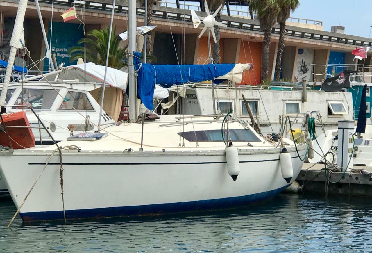 Hotel en barco Sleep On A Sailing Boat Barcelona *