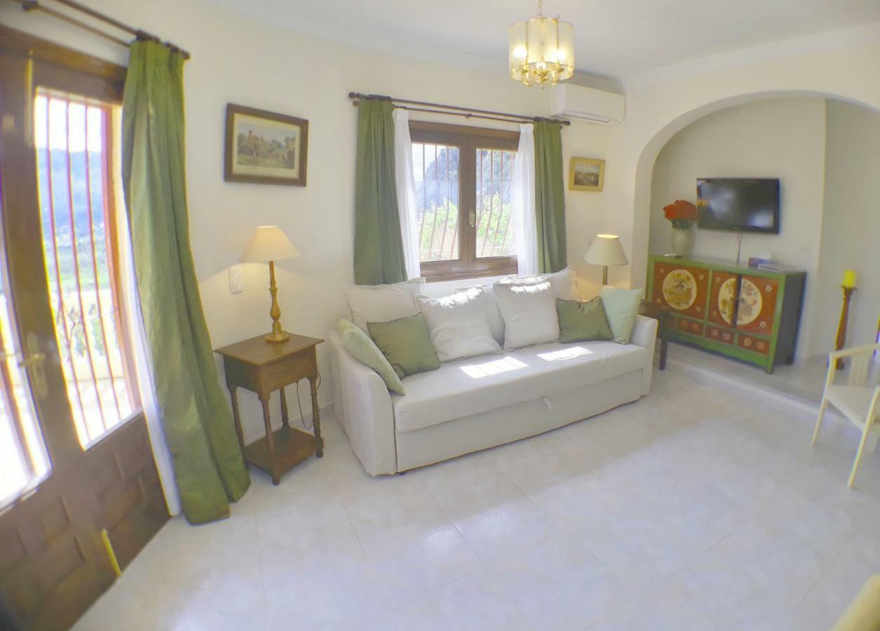 Romana Mountainside In Alcalali, Jalon Valley Apartment