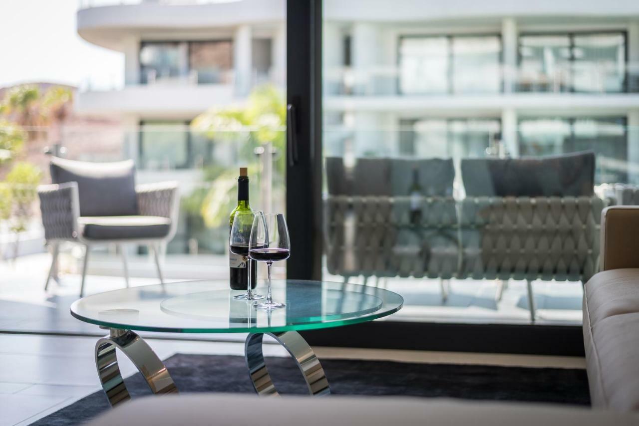 The Waves, Luxurious 5*, Wifi, Olympic Pool Apartamento *