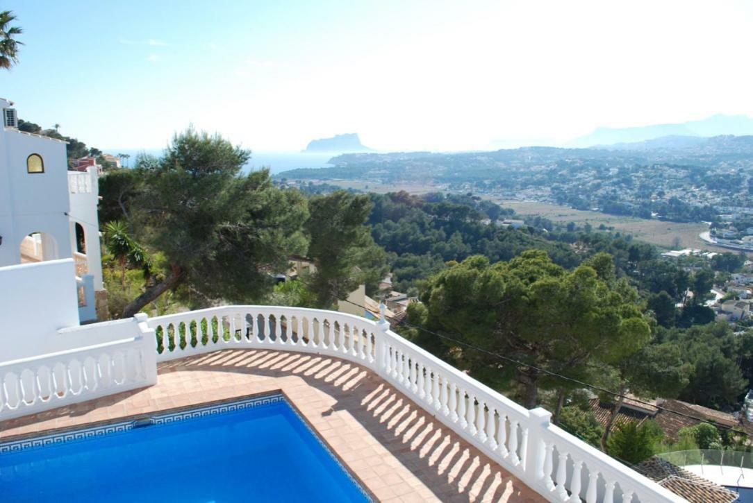 Book It Attias Moraira