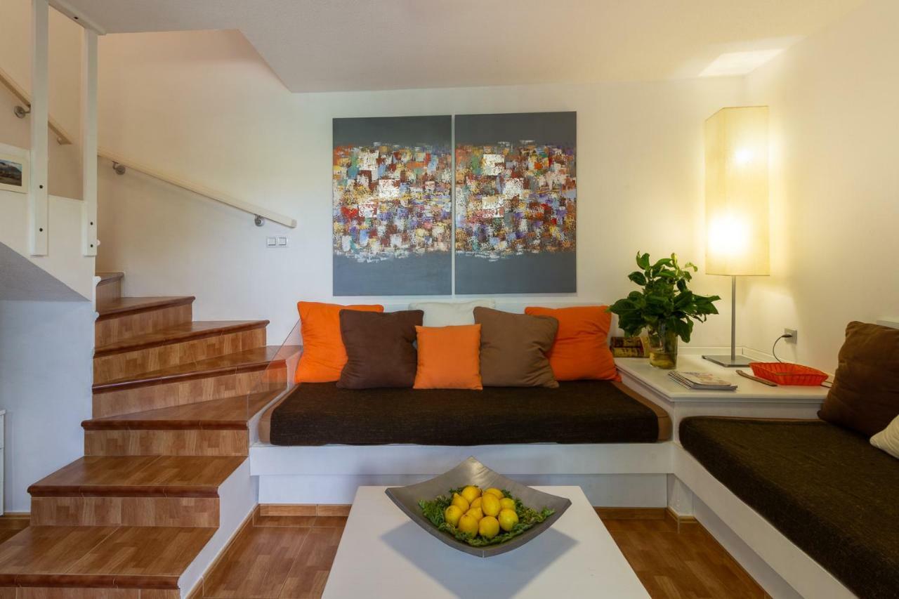 Martina Bungalow With Garden, Bbq, And Pools Сasa de vacaciones *