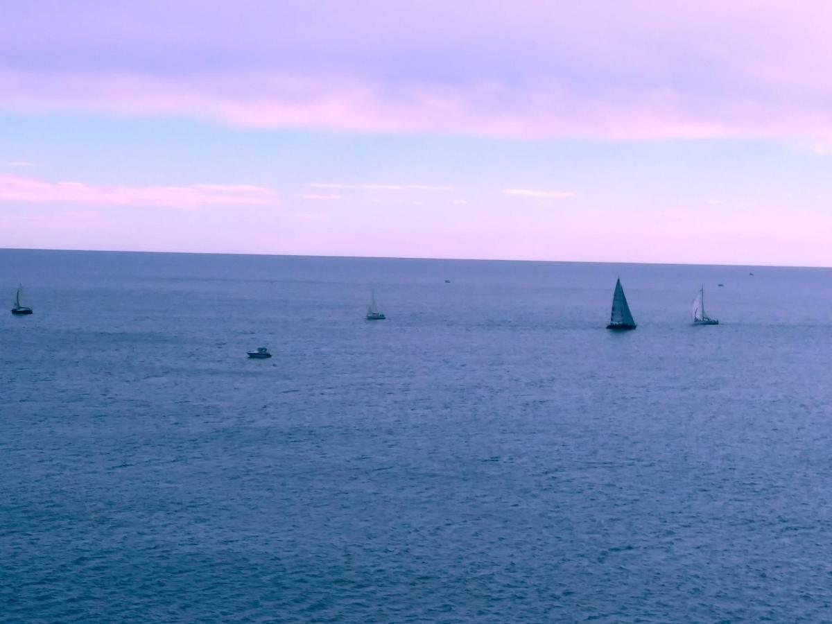 Junto Al Mar * Cullera