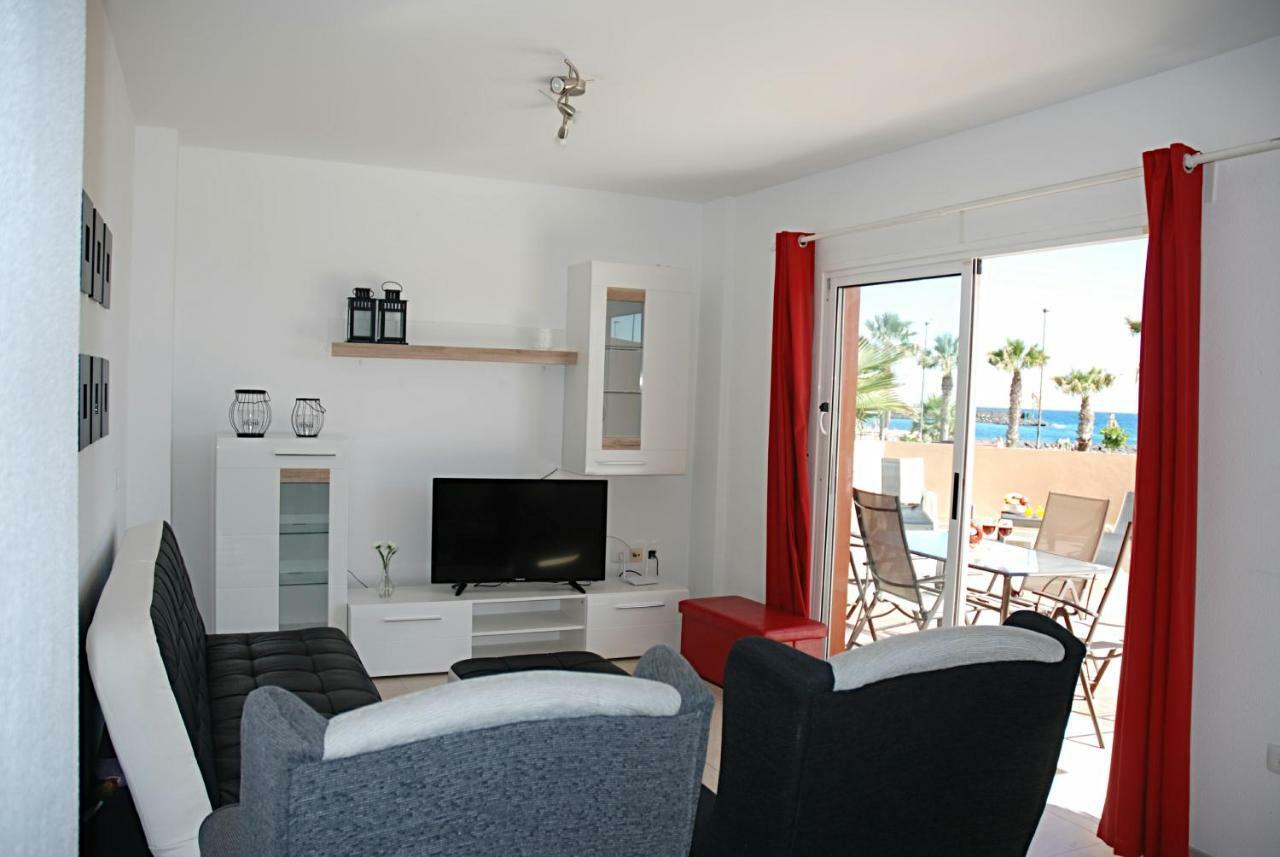 Front Beach, 4 People, Free Wifi *