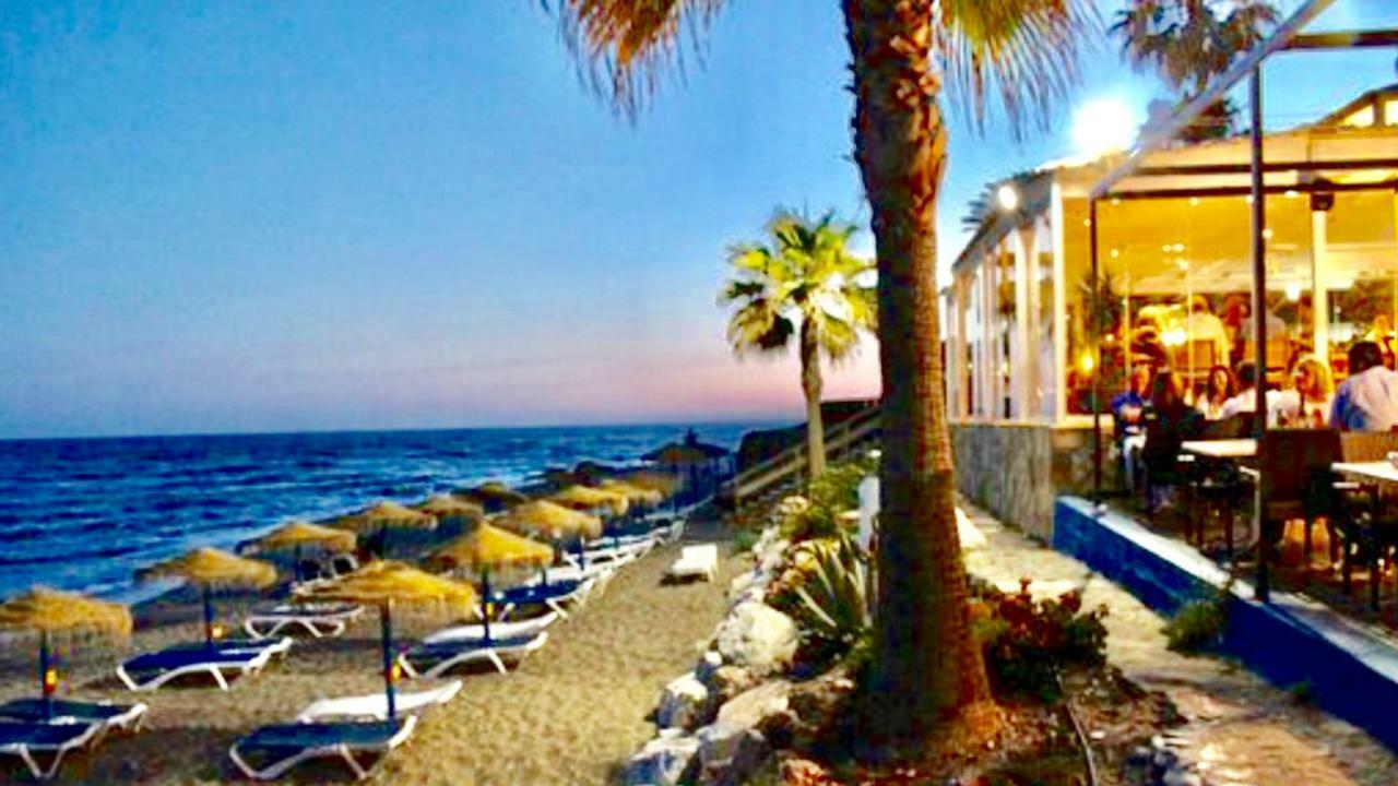 Mi Capricho 170 Beachfront Apartment *