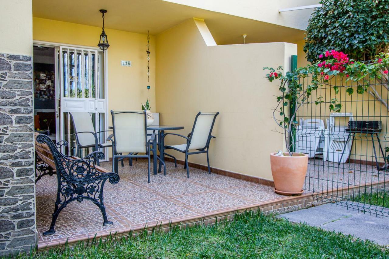 Martina Bungalow With Garden, Bbq, And Pools Сasa de vacaciones
