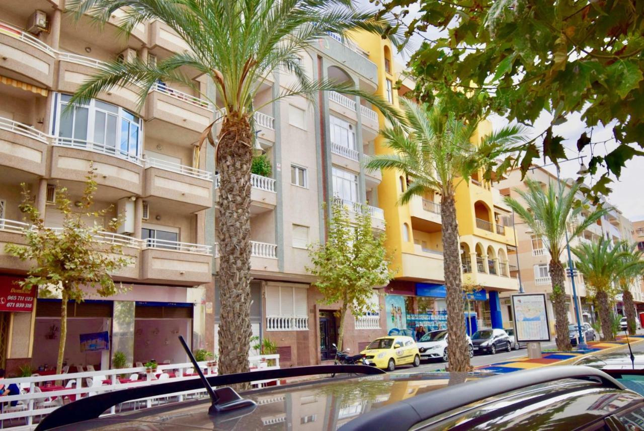 Apartment 08 Absolute Beach - New - Ac/wifi Torrevieja
